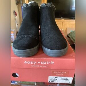 Easy Spirit 6.5 black suede booties North 8